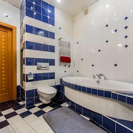 Апартаменты 3-room On Khreshchatyk. Building With Star