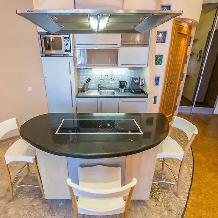 3-room On Khreshchatyk. Building With Star *